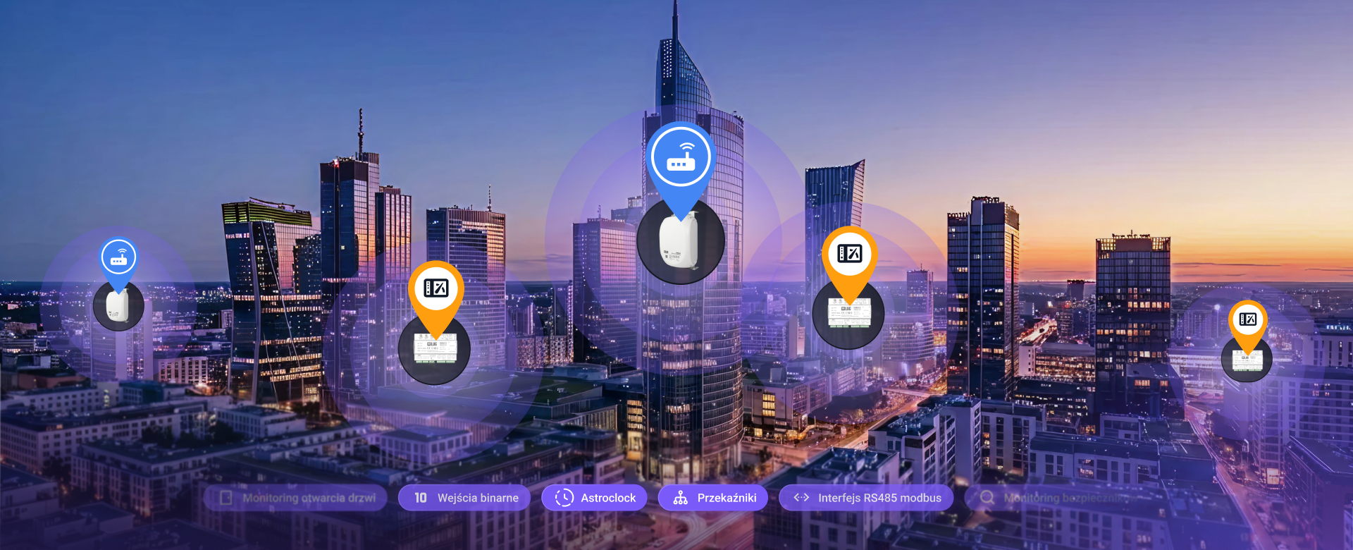 Nowoczesna latarnia uliczna w mieście o zmierzchu